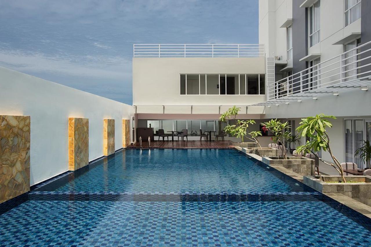 Hotel Santika Pekalongan Exterior foto