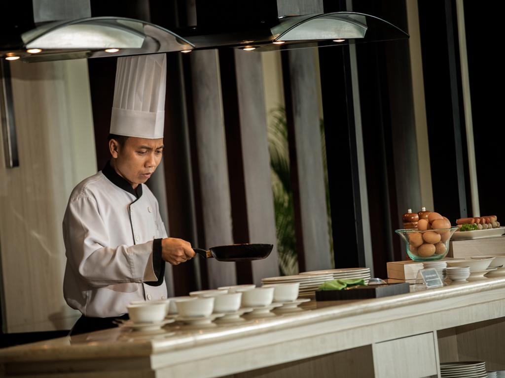 Hotel Santika Pekalongan Exterior foto