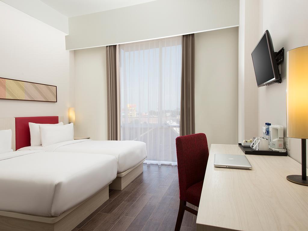 Hotel Santika Pekalongan Exterior foto