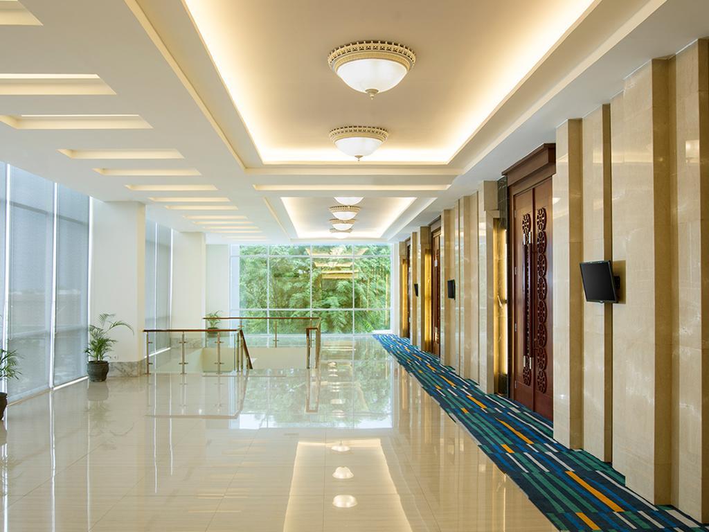 Hotel Santika Pekalongan Exterior foto
